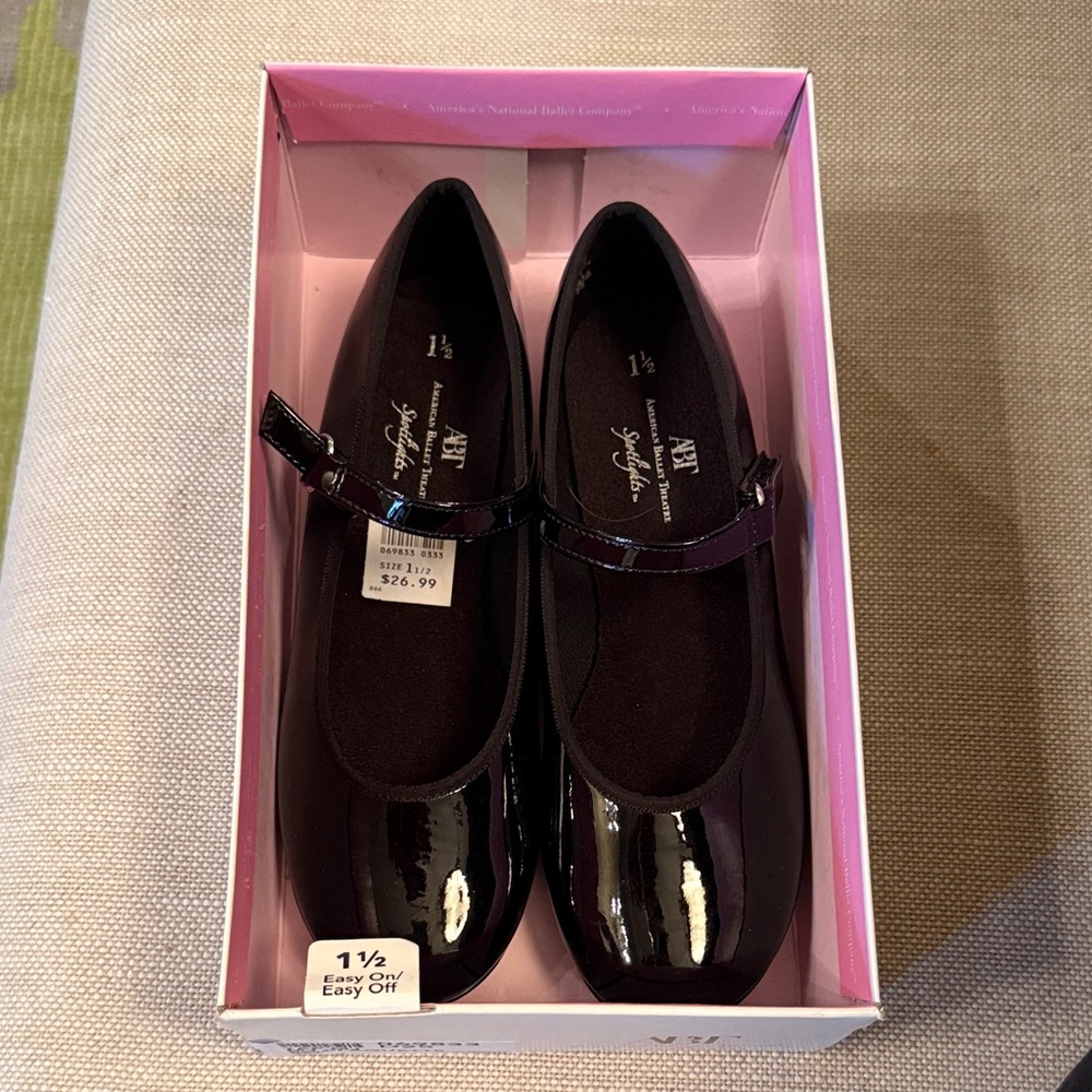 NWT and box ABT American Ballet Theater Black Patent Kids Tap Shoes Sz 1.5 Youth